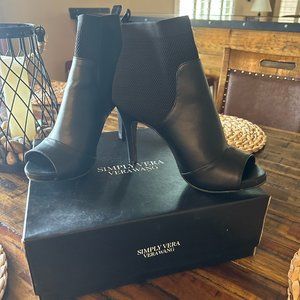 Simply Vera Vera Wang Manchester Ankle Booties 8.5